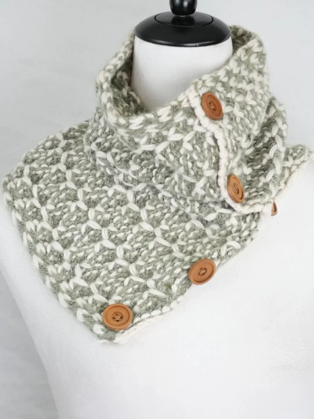 NWT Simply Noelle Nantucket Collection Scarf Chunky Knit Neck Cover G